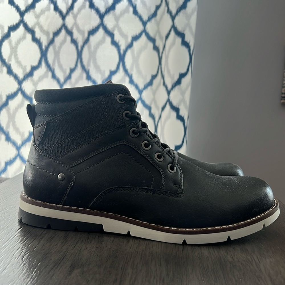Sonoma Men’s Gray Ankle Boot